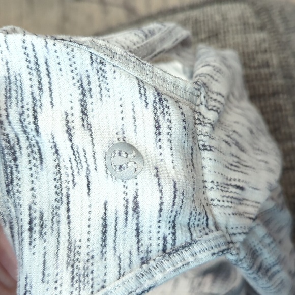 Lululemon Essential Tank Tiger Space Dye Black White - Picture 7 of 10